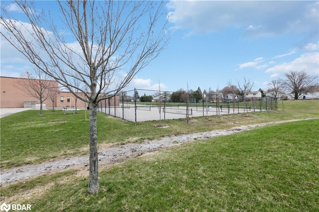 1001-40 William Roe Boulevard Property Photo 34