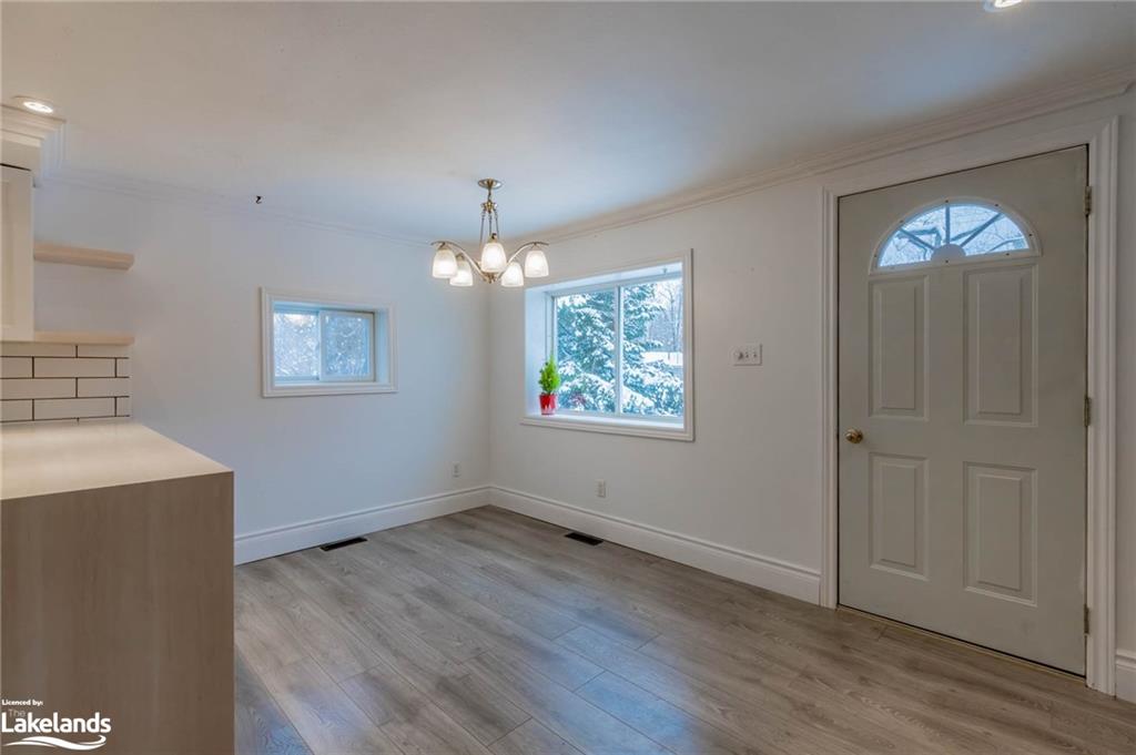 810 John Street N Property Photo 11