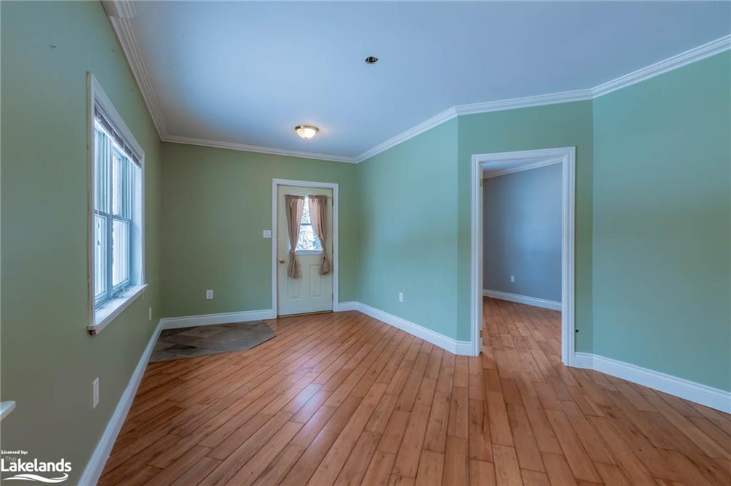 810 John Street N Property Photo 19