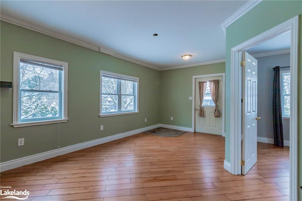 810 John Street N Property Photo 20