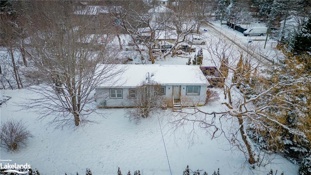 810 John Street N Property Photo 32