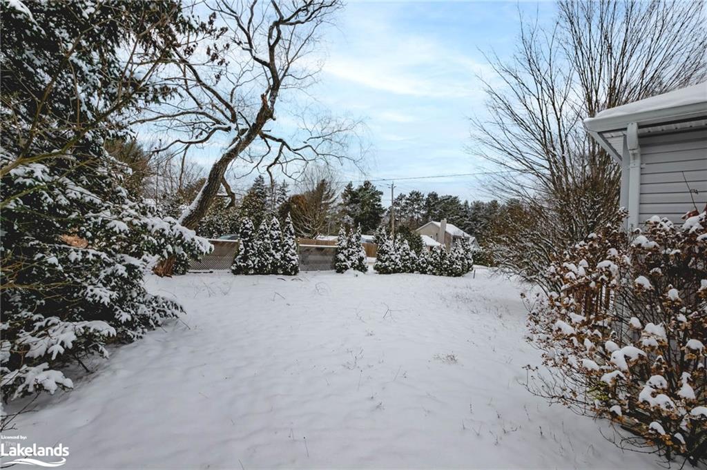 810 John Street N Property Photo 33