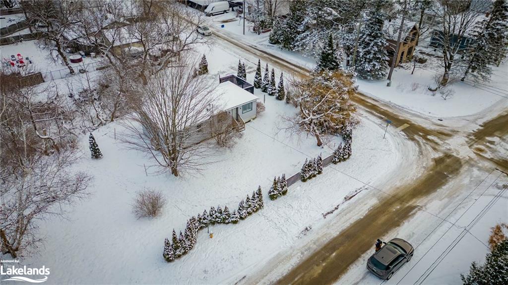 810 John Street N Property Photo 35
