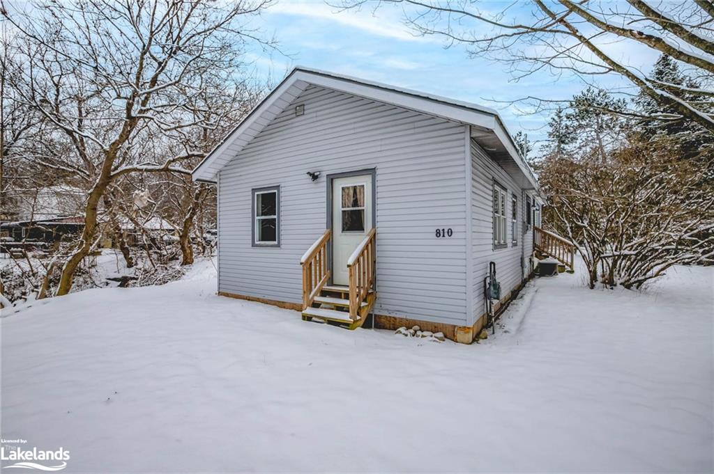 810 John Street N Property Photo 37