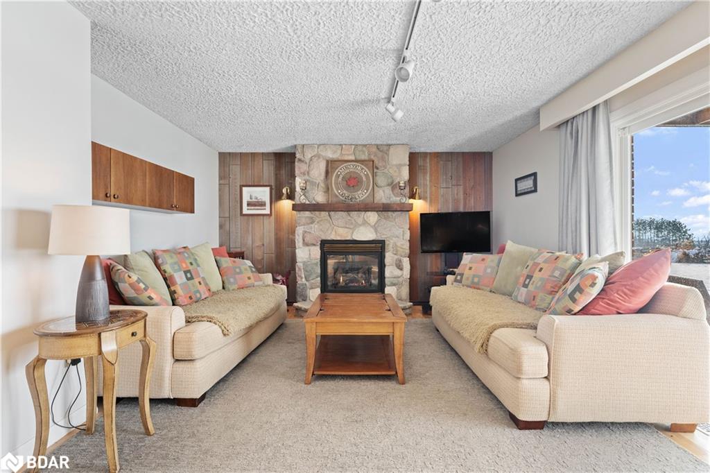7732 9th Line Property Photo 27
