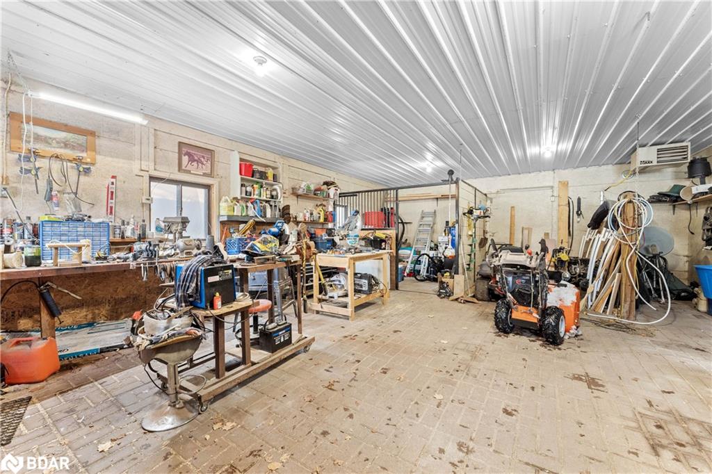 7732 9th Line Property Photo 44
