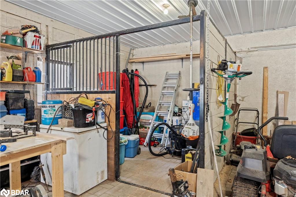 7732 9th Line Property Photo 45