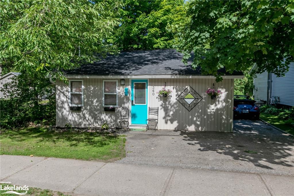 360 Muskoka Beach Road Property Photo 2