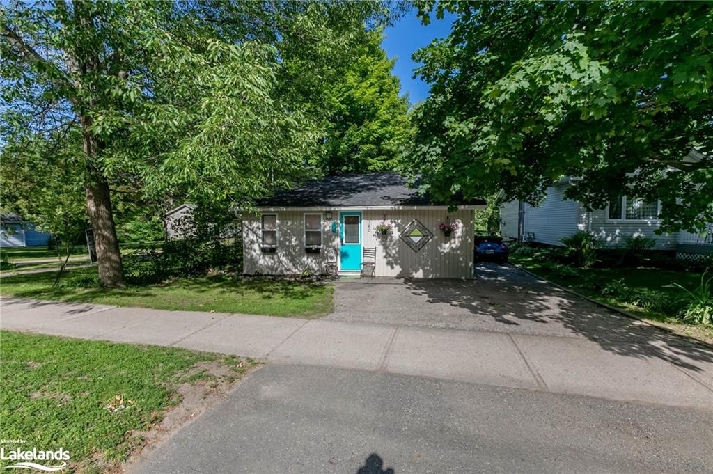 360 Muskoka Beach Road Property Photo 3