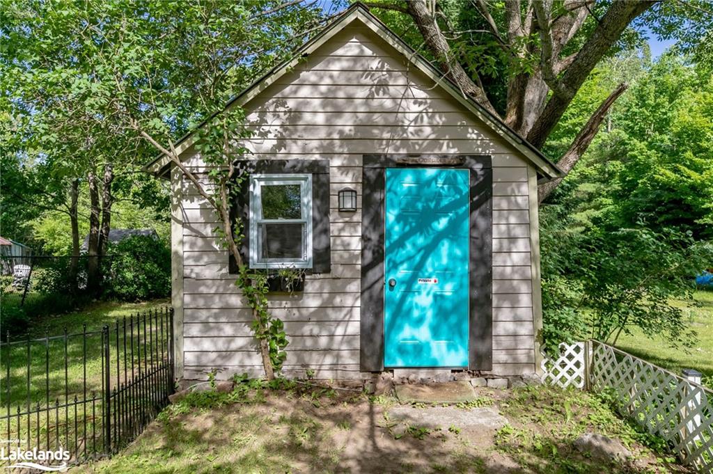 360 Muskoka Beach Road Property Photo 32