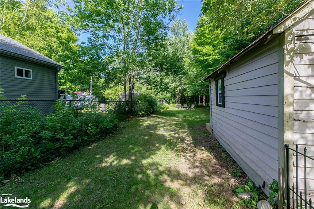 360 Muskoka Beach Road Property Photo 33