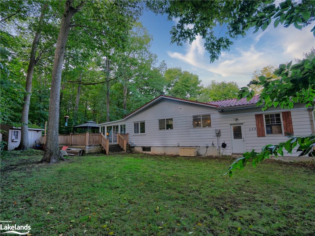 255 Alexander Street Property Photo 37