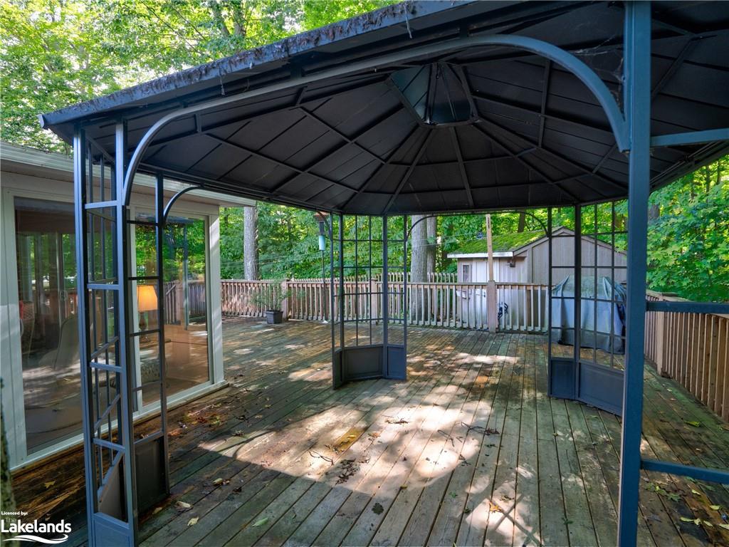 255 Alexander Street Property Photo 42