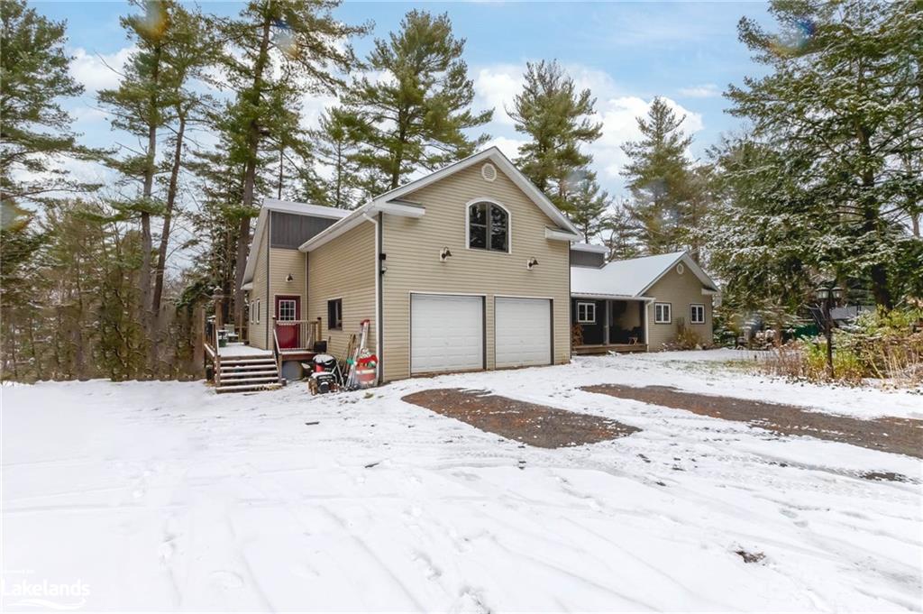 2878 Muskoka Road 118 W Property Photo 8