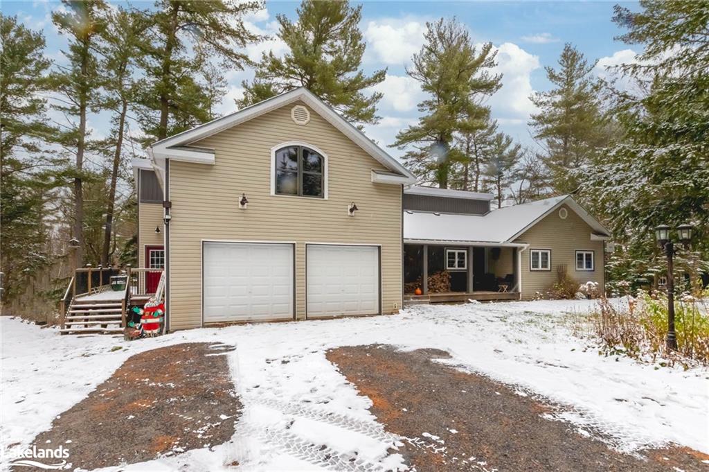 2878 Muskoka Road 118 W Property Photo 9