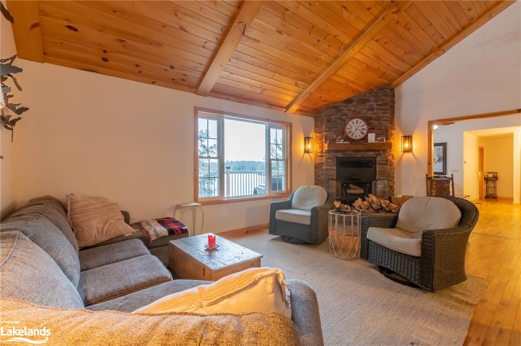 2878 Muskoka Road 118 W Property Photo 18