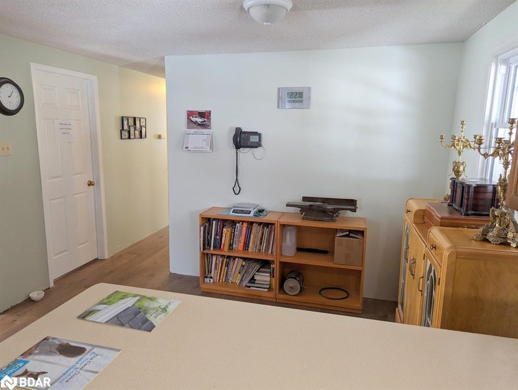 33 Royal Oak Drive Property Photo 7