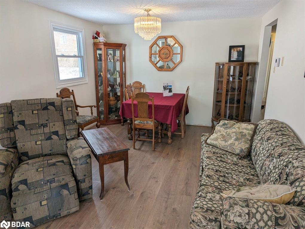 33 Royal Oak Drive Property Photo 9