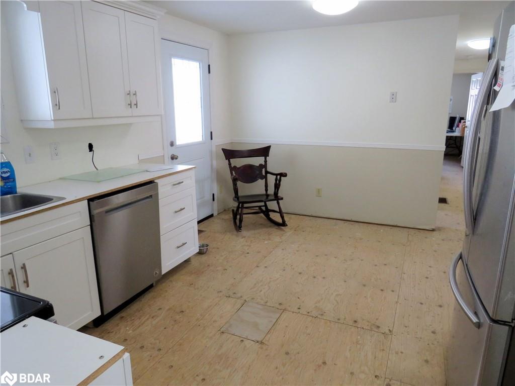 25 Royal Oak Drive Property Photo 4