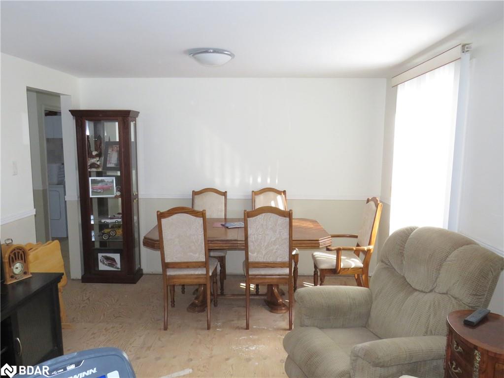 25 Royal Oak Drive Property Photo 5