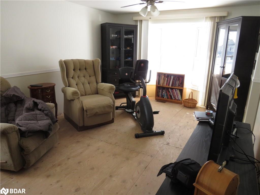 25 Royal Oak Drive Property Photo 6
