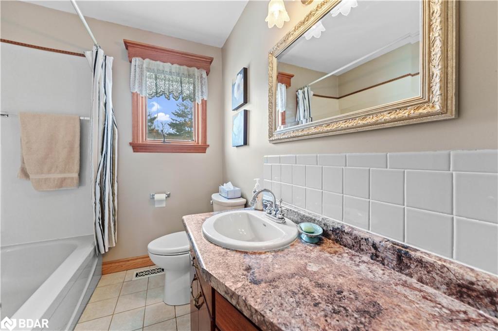 613 Mapleview Drive E Property Photo 18