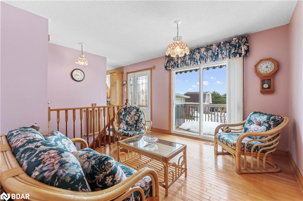613 Mapleview Drive E Property Photo 19