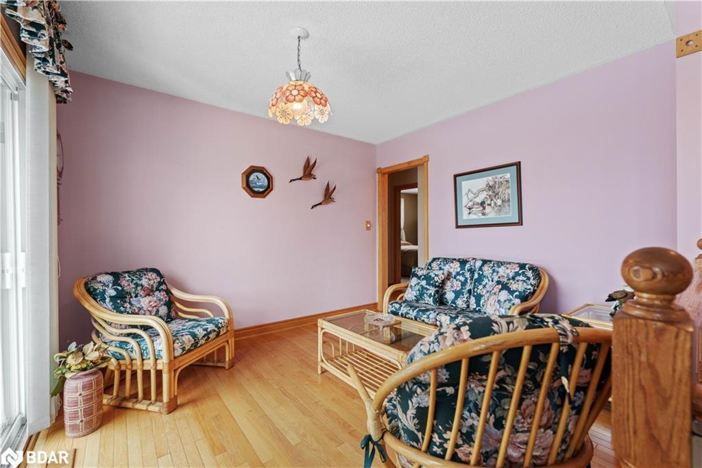 613 Mapleview Drive E Property Photo 20