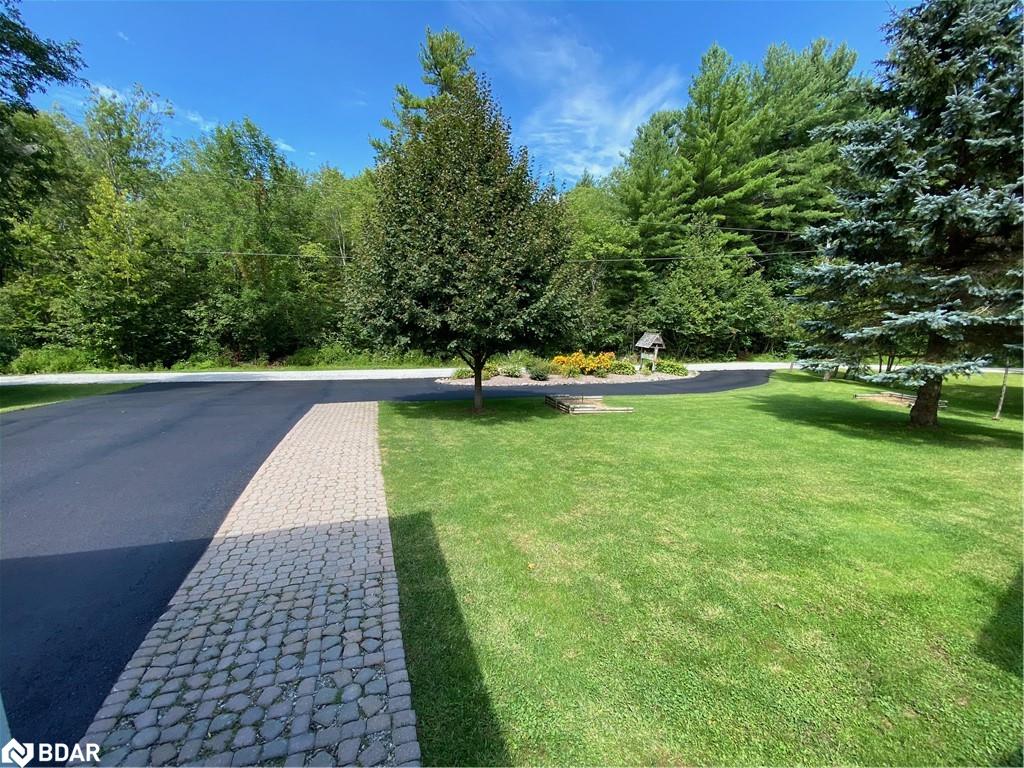 1099 Davis Drive Property Photo 2