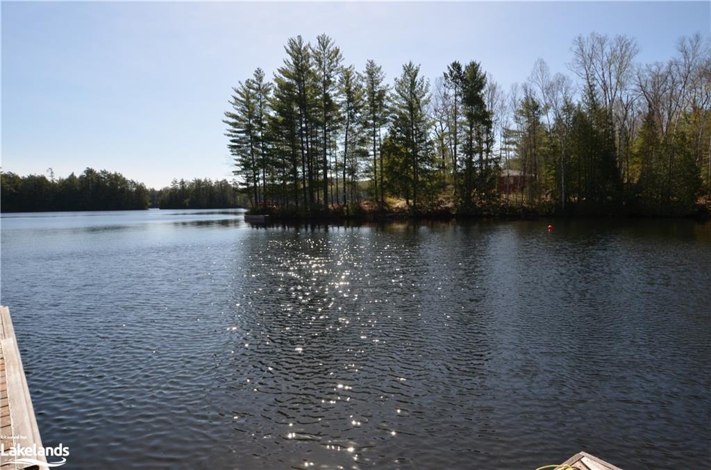 1034 Lisgar Trail N Property Photo 9