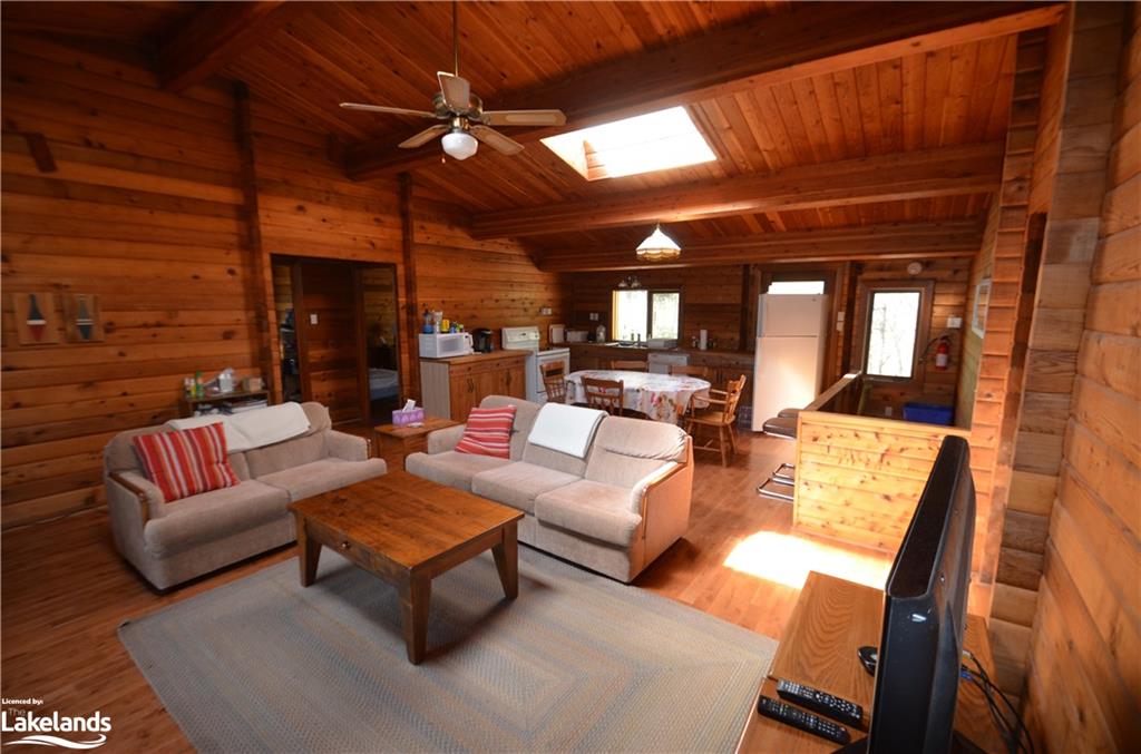 1034 Lisgar Trail N Property Photo 15