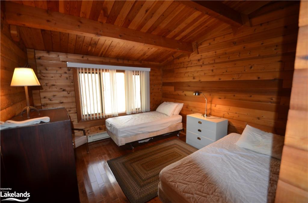 1034 Lisgar Trail N Property Photo 25
