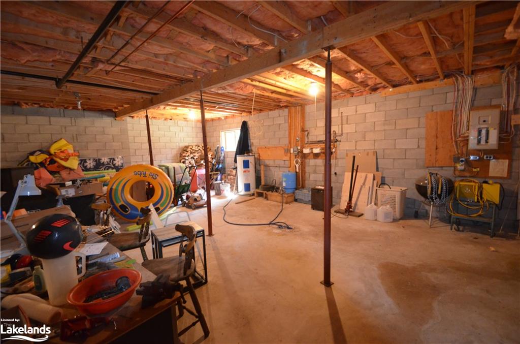 1034 Lisgar Trail N Property Photo 27