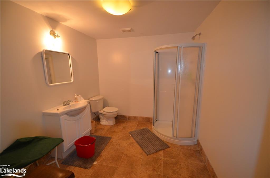1034 Lisgar Trail N Property Photo 28
