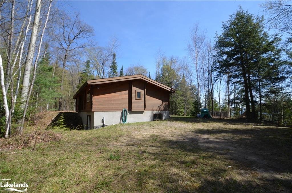 1034 Lisgar Trail N Property Photo 31