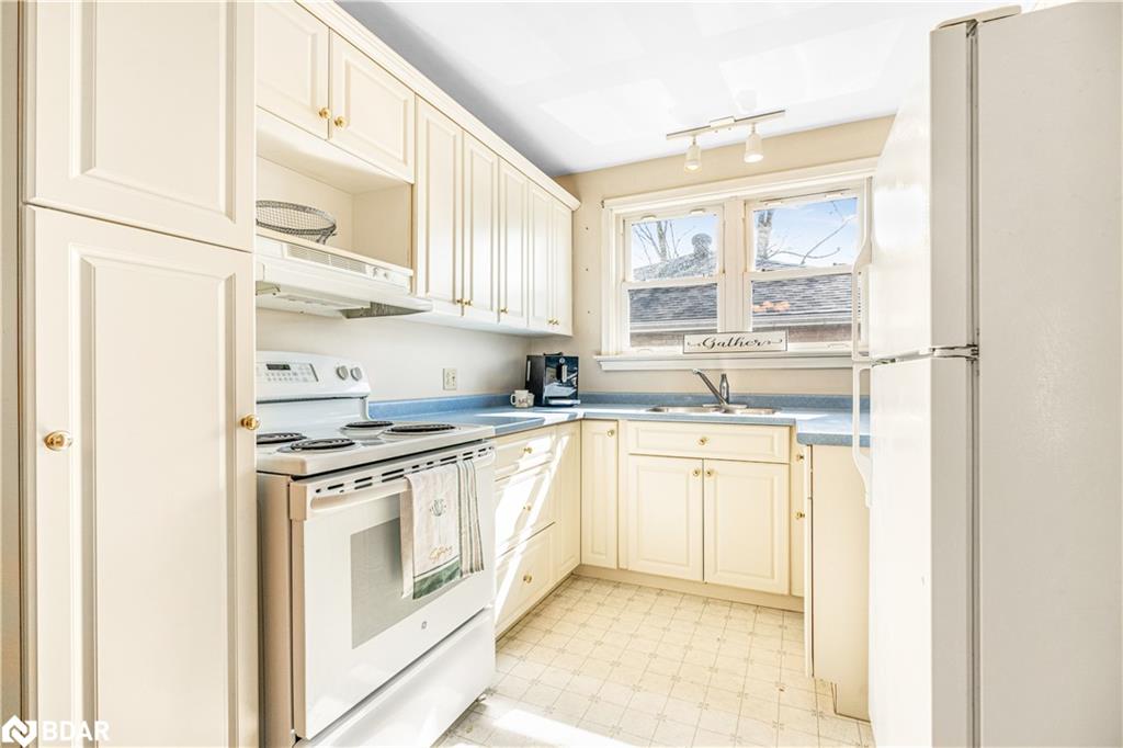 92 Strabane Avenue Property Photo 9