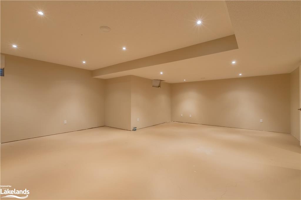 15 Spencer Street Property Photo 27