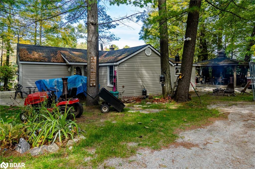 8046 Oakridge Drive Property Photo 7