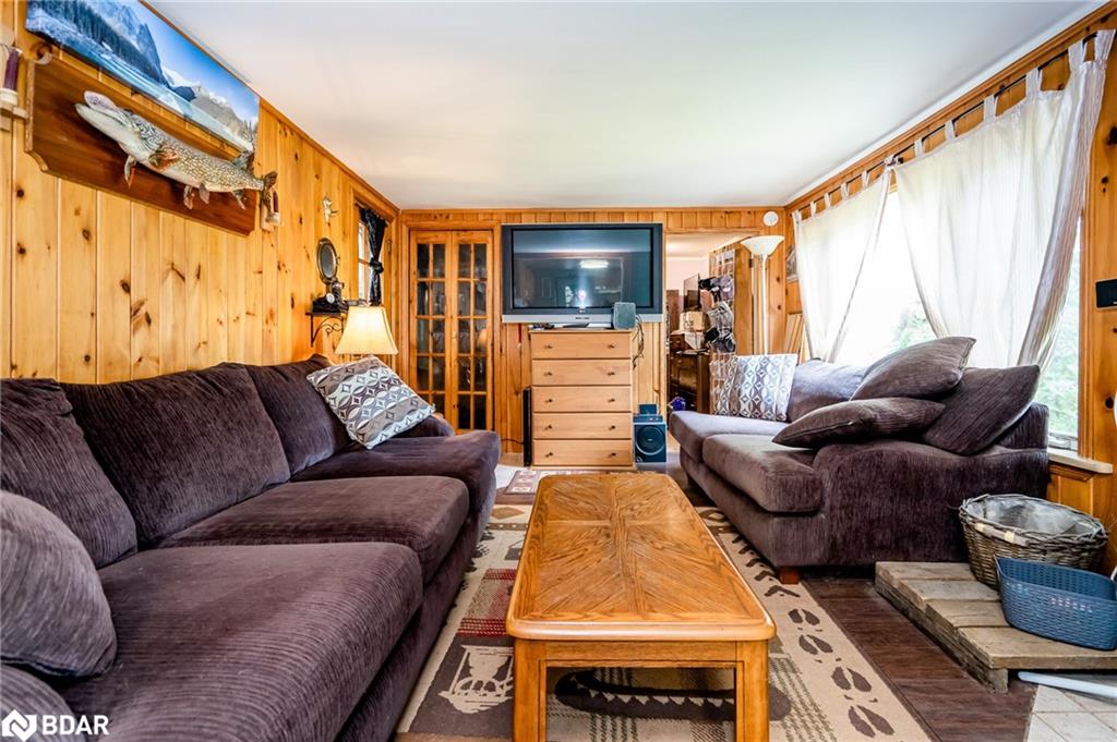 8046 Oakridge Drive Property Photo 13