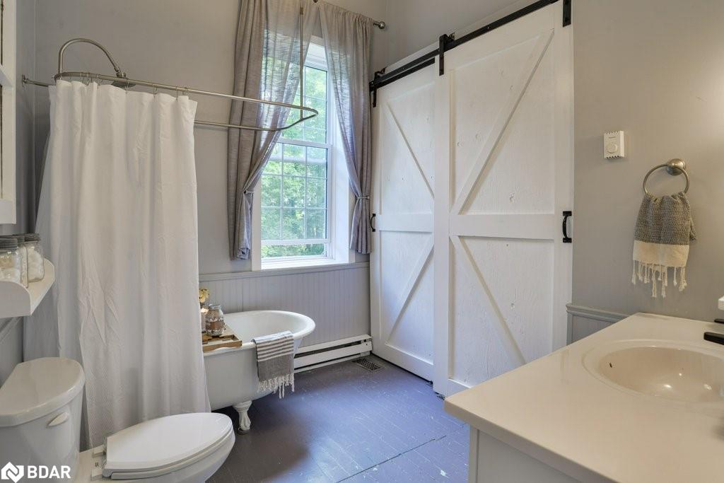 17 Richmond Street E Property Photo 14