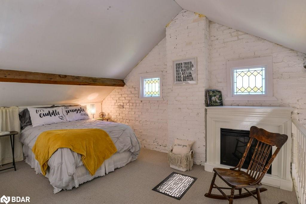 17 Richmond Street E Property Photo 19