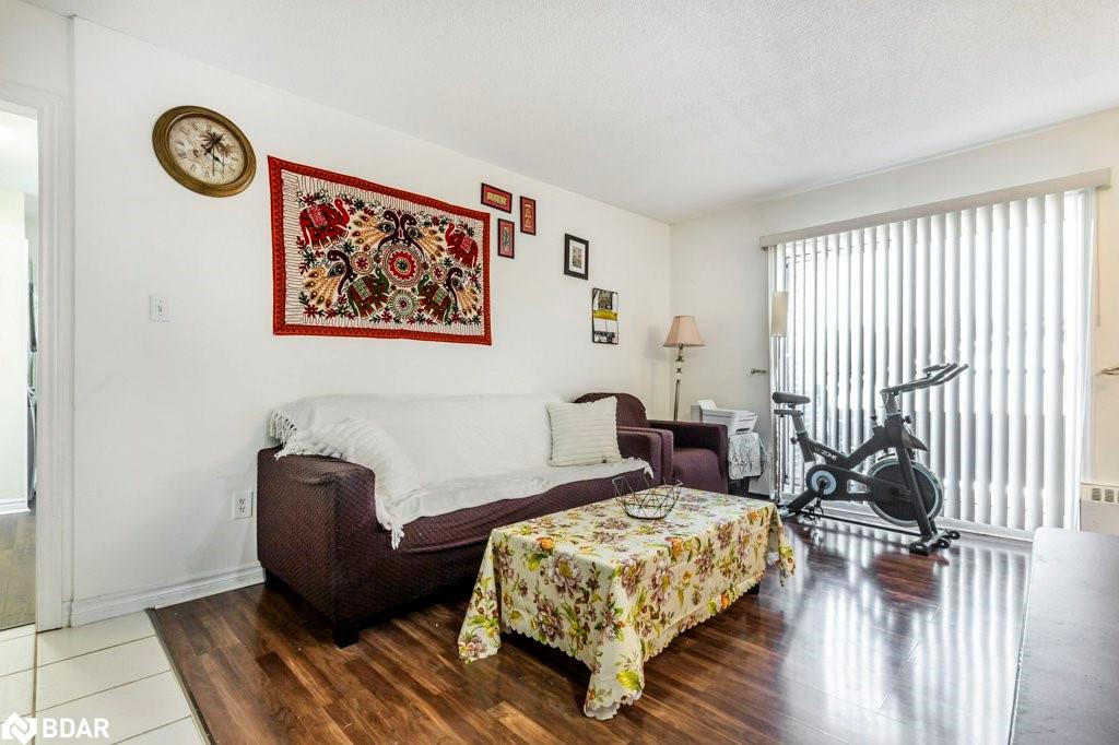 303-648 Grey Street Property Photo 6