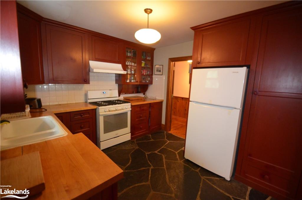 4431 Kawagama Lake Road Property Photo 8