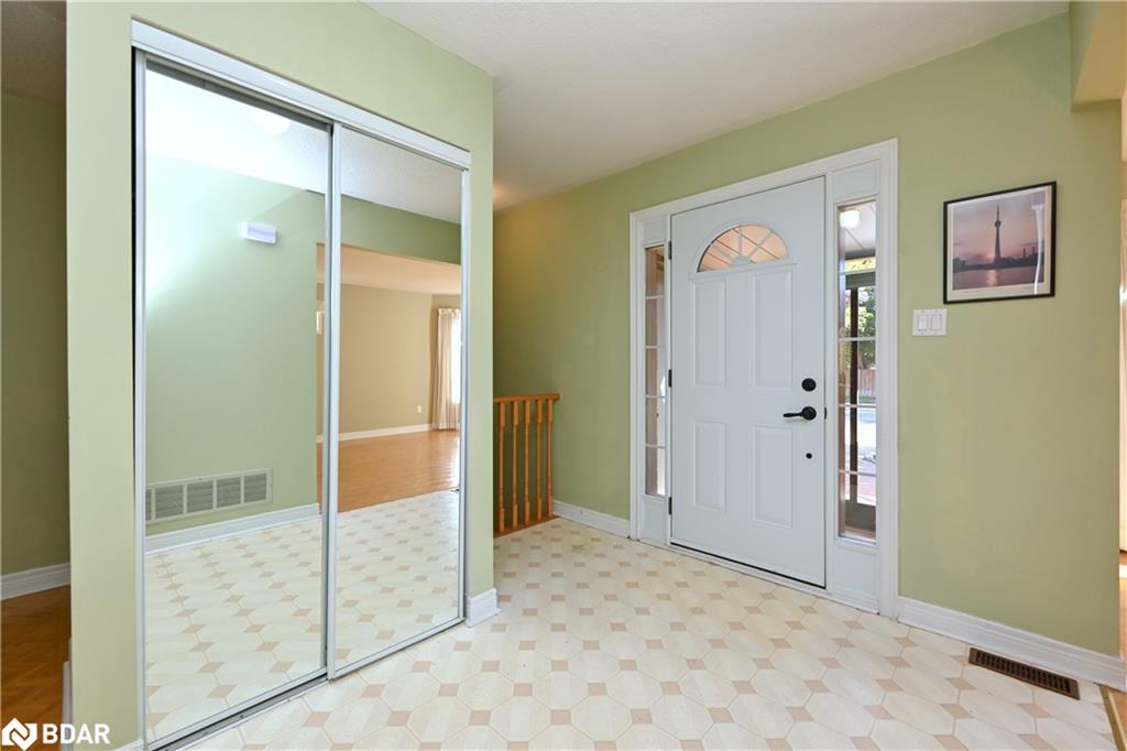 154 King Street S Property Photo 4