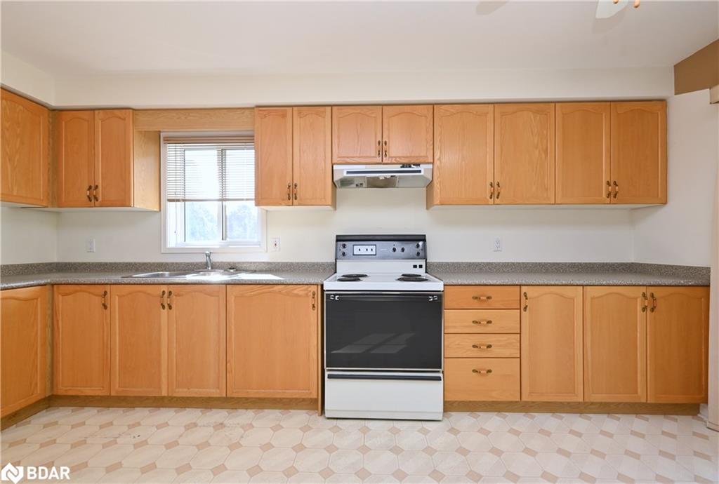 154 King Street S Property Photo 14