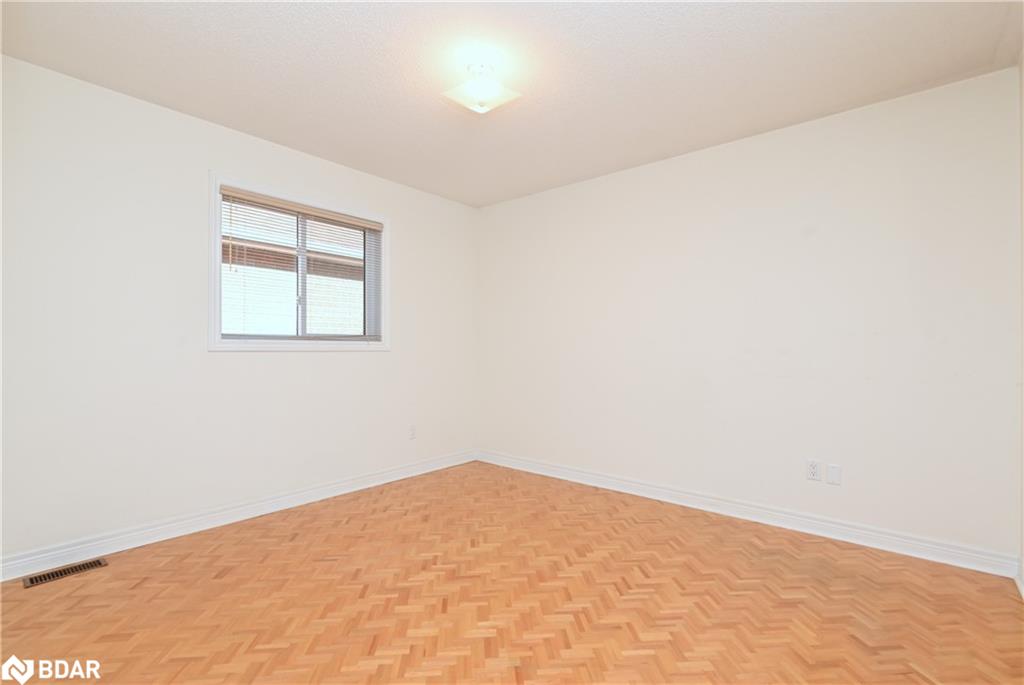 154 King Street S Property Photo 23