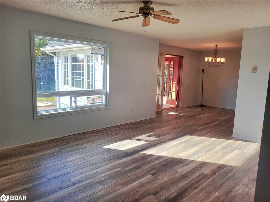 3818 Harry's Lane Property Photo 5