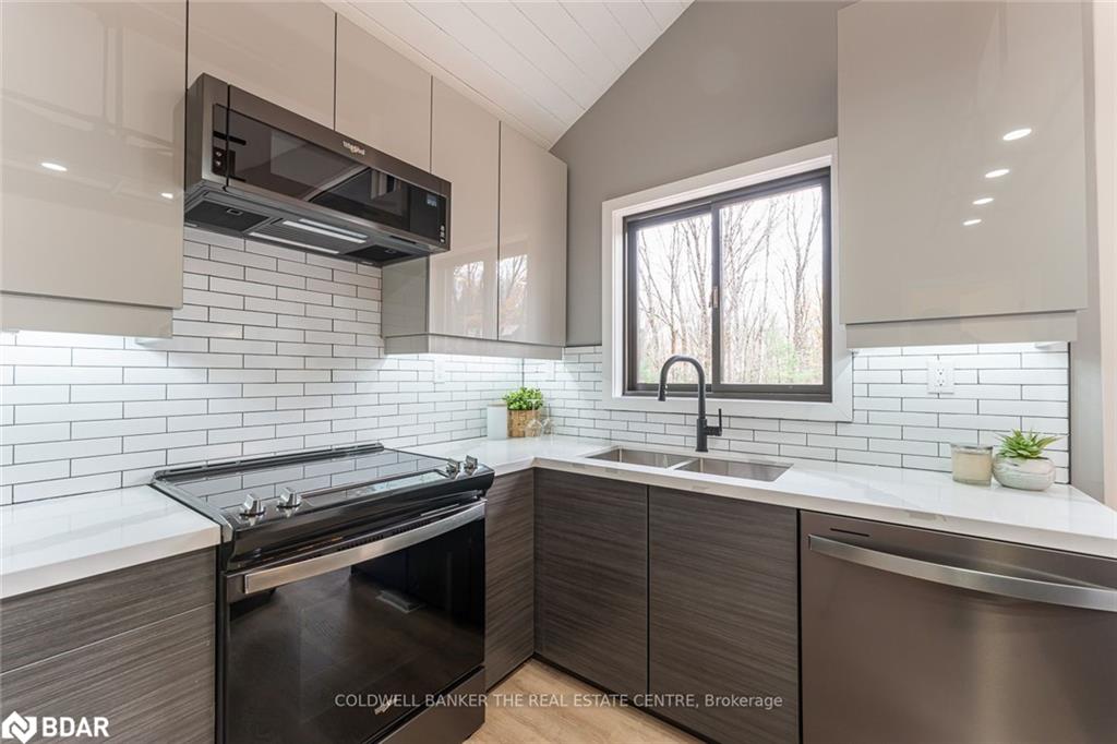 1035 Graydon Lane Property Photo 18