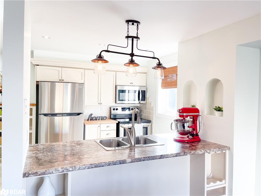 20 Silver Maple Crescent Property Photo 10