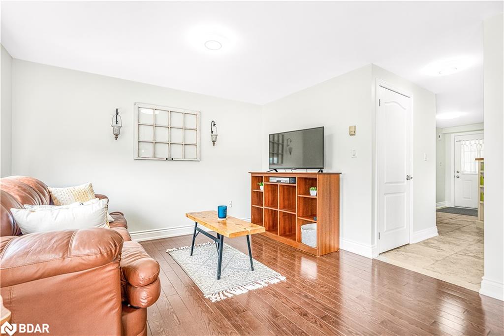 20 Silver Maple Crescent Property Photo 14